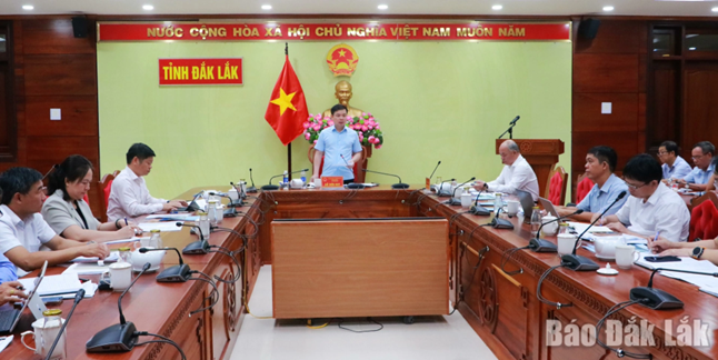 Chủ tịch UBND tỉnh Đỗ Hữu Huy: Kiên quyết thay thế nhà thầu, đánh giá trách nhiệm cán bộ làm chậm tiến độ giải ngân vốn đầu tư công